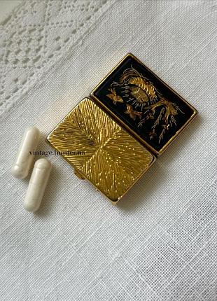 Вінтажна таблетниця, pill bar