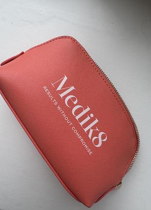 Косметичка medik8