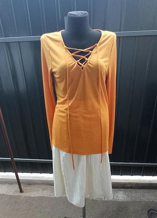 Лонгслив кофта джемпер со шнуровкой по груди