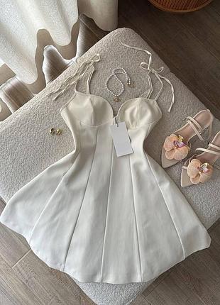 Сукня в різних кольорах