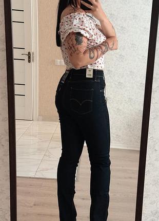 Новые джинсы оригинал levis 724 индиго высокая посадка5 фото