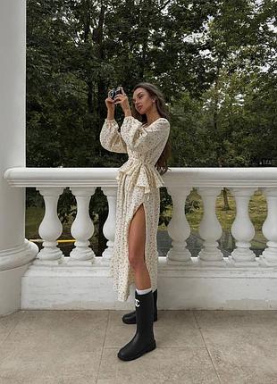 Мусливое платье с принтом в цветочек платье3 фото