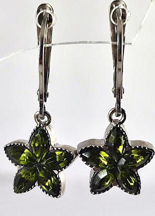 Новые привлекательные серебряные сережки. 925 проба.