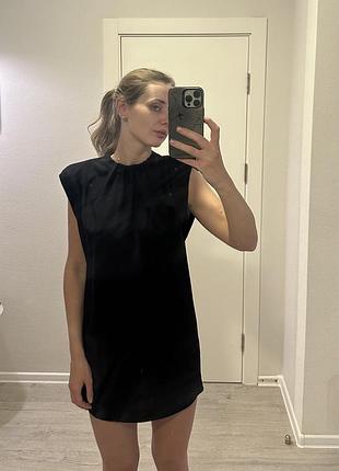 Дуже стильна чорна сукня zara розмір s
