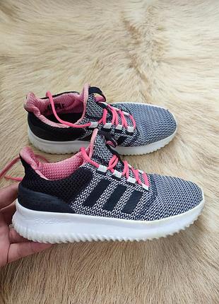 Удобные кроссовки adidas