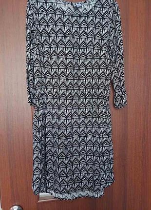 Летнее женское короткое платье черно-белое с рукавом три четверти и карманами эйч энд эм см