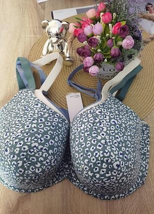 Брендовый трикотажный бюстгальтер размера 95f