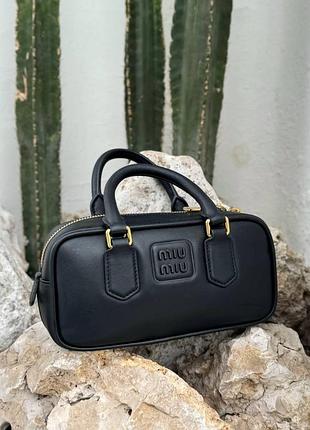 Черная кожаная сумка люкс