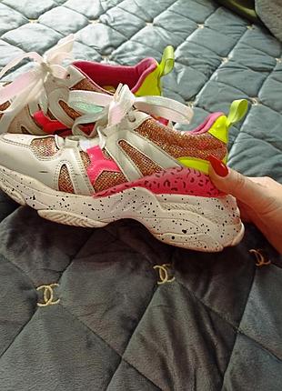 Кроссовки р 37 стелька 23,5