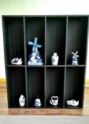 Полка с миниатюрами delft, голландия