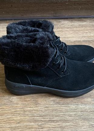 Жіночі зимові черевики skechers р.37 чорні