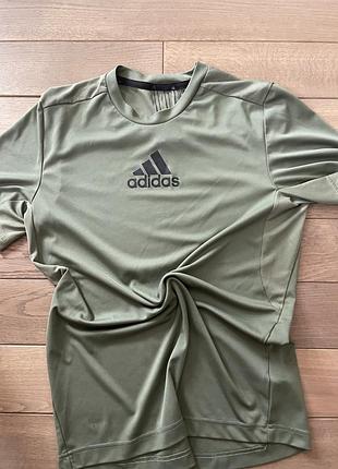 Футболка спортивна adidas