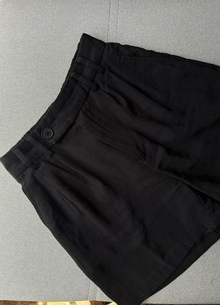 Базові чорні шорти