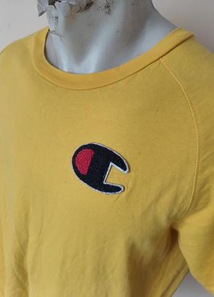 Футболка брендова