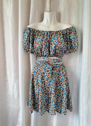 Летний легкий костюмчик цветочный принц открытыми плечами юбка с разрезом ткань супер софт