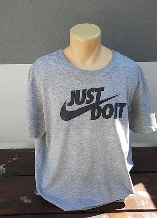Мужская футболка nike.одежду из сша и канады!!