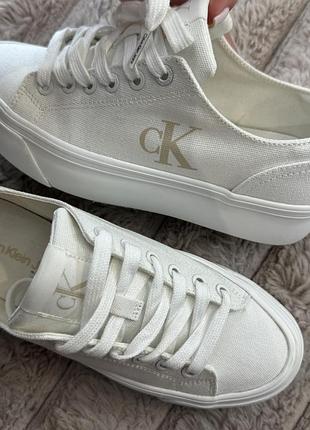 Кеди жіночі calvin klein, стан ідеальний новий! (оригінал)2 фото