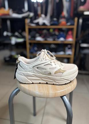 Кросівки hoka