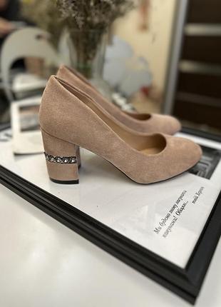 Бежеві туфлі човника з круглим носком mei de li