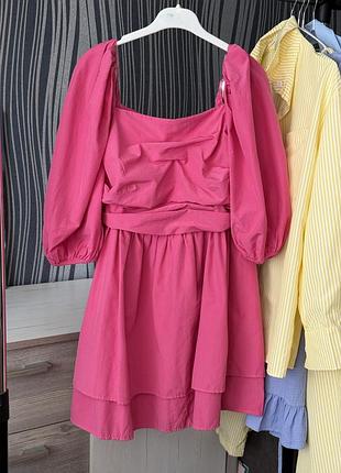 Сукня рожева