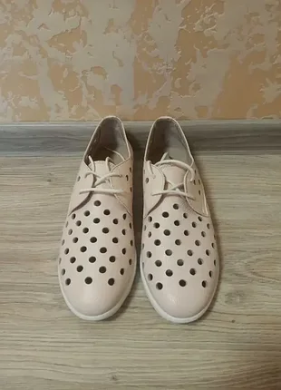 Жіночі туфлі dino vittorio. розмір 39