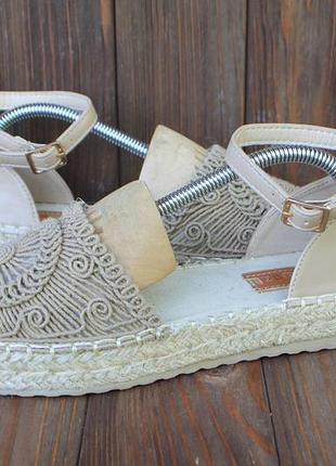 Сандалии Shoe германия 37р как новые босоножки сандалі