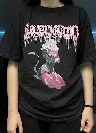 Оверсайз футболка с аниме принтом