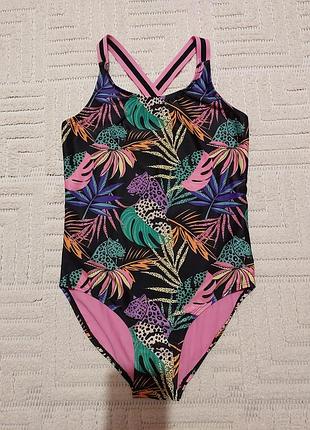 Купальник сдельный.