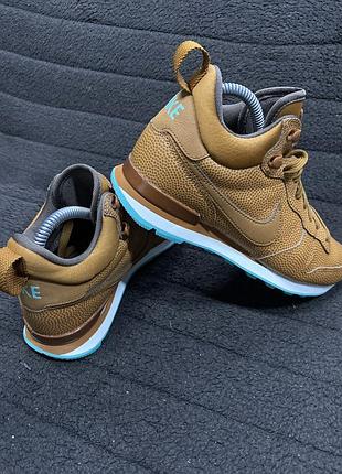 Кроссовки женские nike