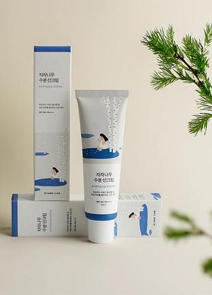 Сонцезахисний зволожуючий крем з березовим соком round lab birch juice moisturizing sunscreen spf50+pa++++