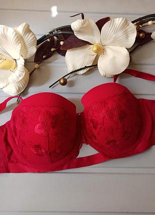 Очень красивый бюстгальтер балконетт 85d