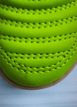 Кросівки для спортзалу р.28.фірма martes