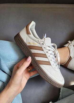 Кросівки жіночі adidas