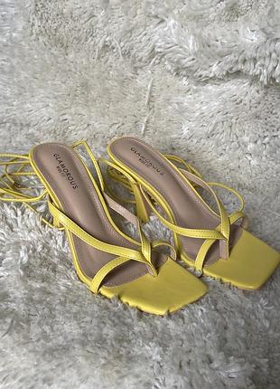 Жіночі туфлі