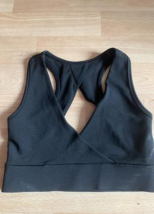 Топ спортивний