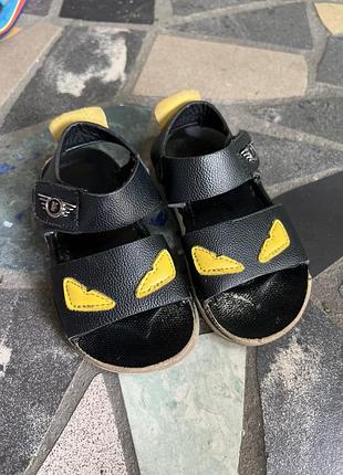 Сандалі для хлопчика на ніжку 14-15 см босоніжки 24