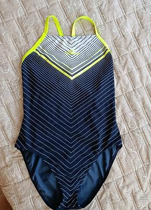 Купальник суцільний