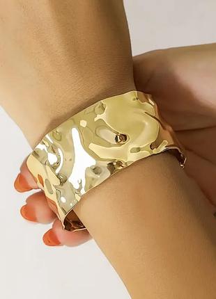 Тренд стильний золотистий ефектний широкий жіночий браслет на руку ланцюжок мінімалізм