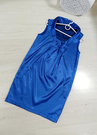 Платье атласное с карманами до колен без рукавов классическое праздничное однотонное летнее женское