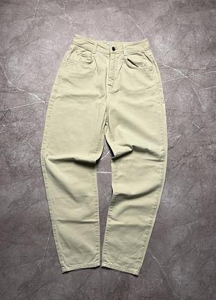 Джинси від бренду zara