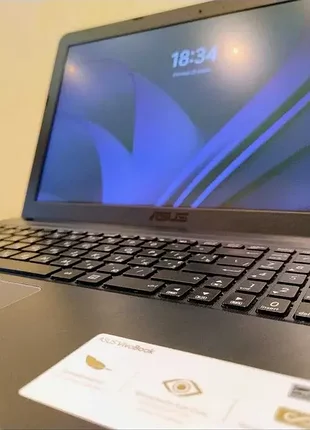 Microsoft surface laptop