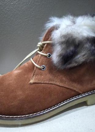 Зимние замшевые женские коричневые ботинки zara с отворотом.3 фото