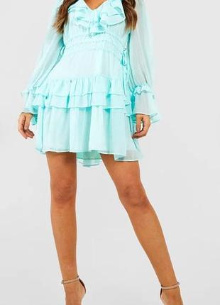 Трендовое воздушное мятное платье