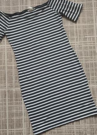 Коротка сукня