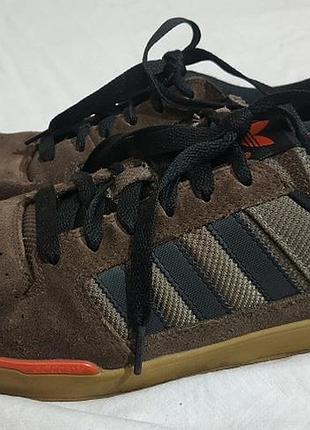 Кроссовки adidas — 43р
