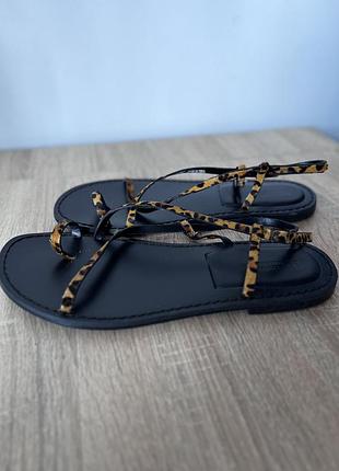 Сандалі шкіряні