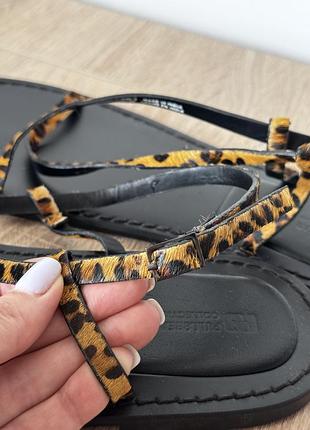 Сандалі шкіряні