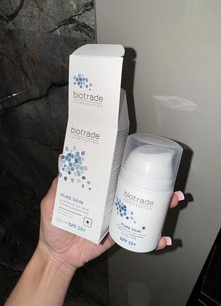 Biotrade денний ревіталізувальний крем з spf 50 з антивіковою дією