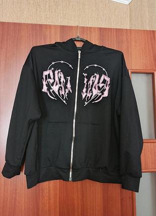 Черная спортивная кофта с принтом