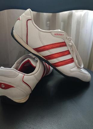 Продам кроссовки adidas 42р. 27см